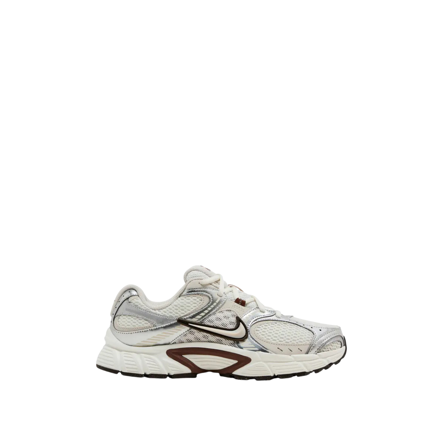 Nike V5 RNR 'Sail / Fauna Brown'