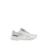 On Cloudrunner 2 'Frost / White'