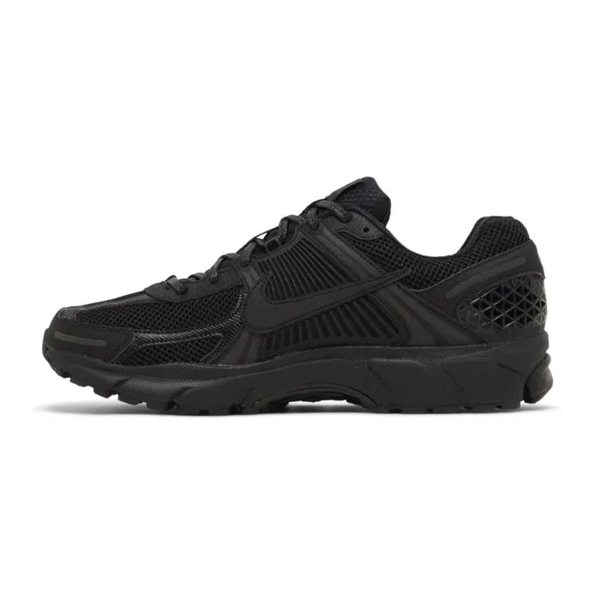 Nike Zoom Vomero 5 'Triple Black'