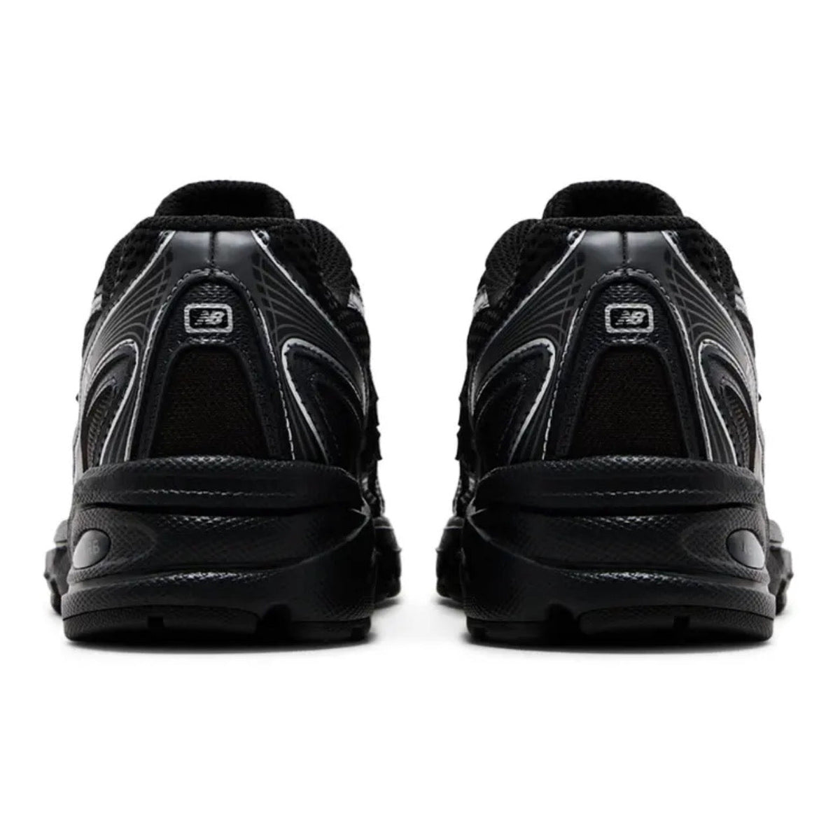 New Balance 740 Big Kid 'Black / Silver Metallic'