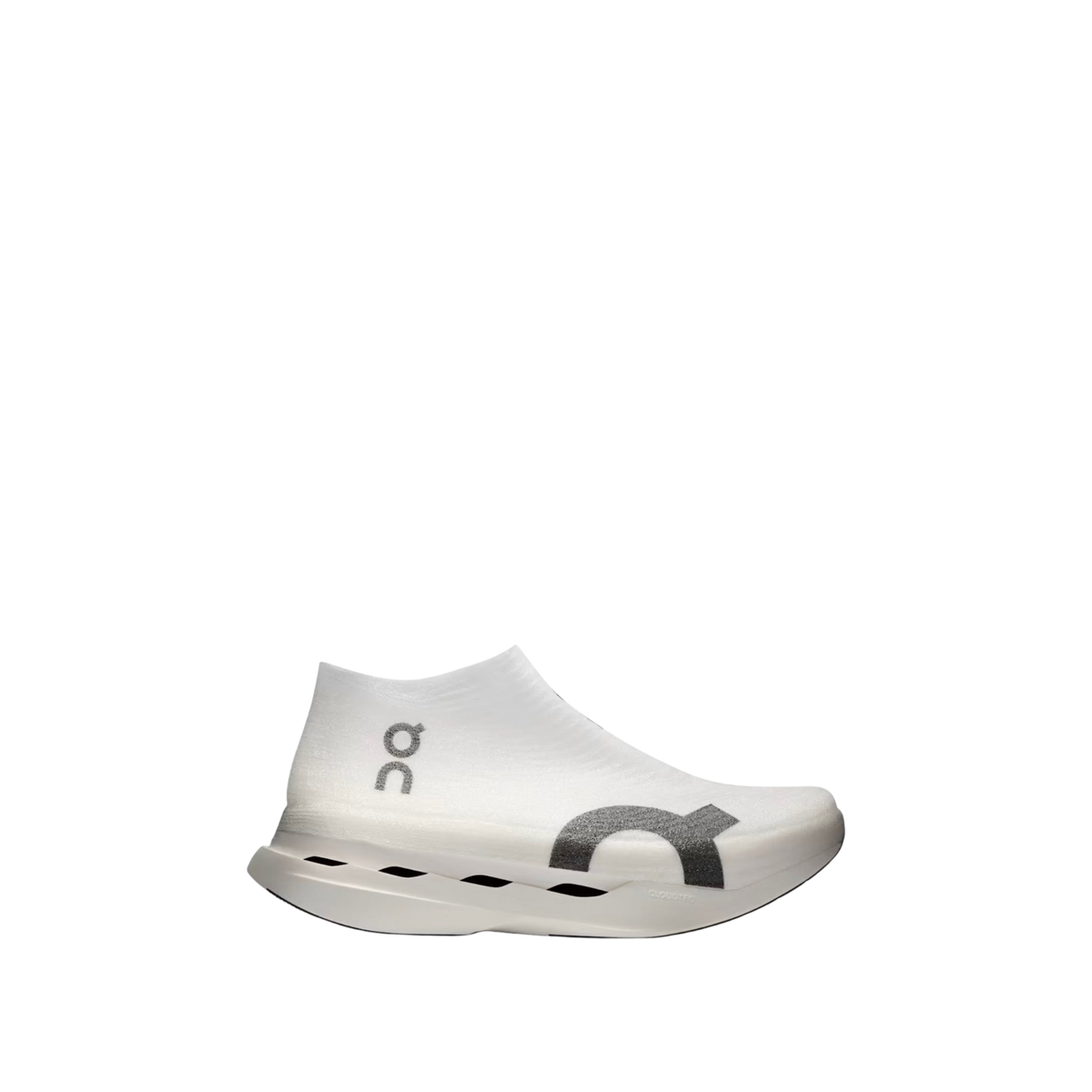 On Cloudboom Strike LightSpray 'White / Black'