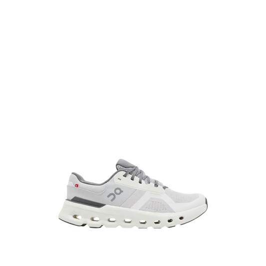 On Cloudrunner 2 'Frost / White'